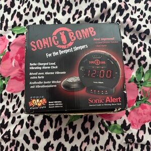 Sonic Bomb Vibrating Alarm Clock